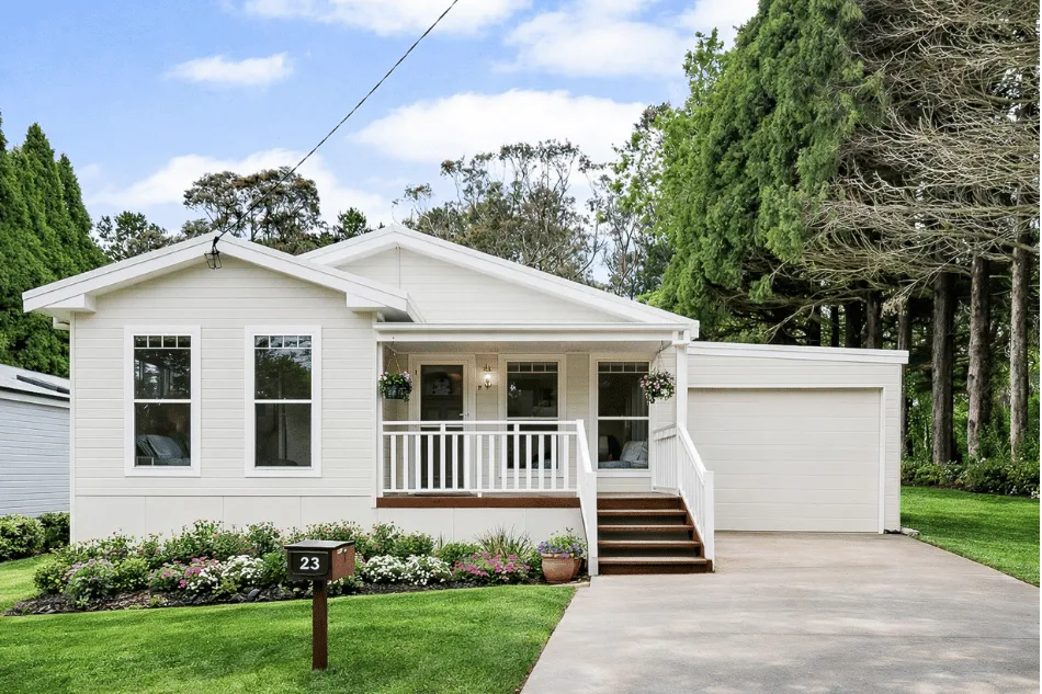 How to Cope With Downsizing Your Home (Hero Image)